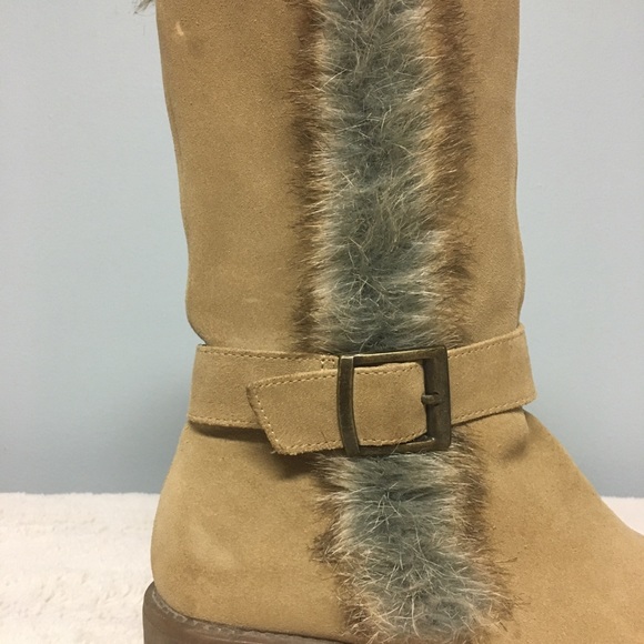 Wanderlust Women’s Mid Calf Tan Leather Winter Boot with Fur & Buckle Accent - Picture 8 of 8